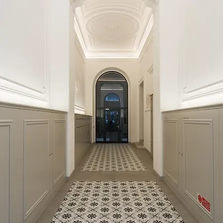 Guesthost - Belvedere White Flat Trieszt