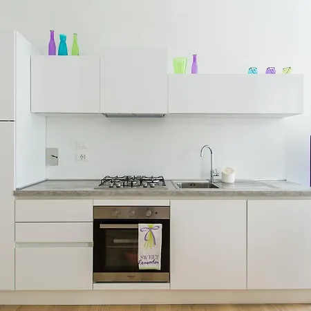 Apartment Guesthost - Belvedere White Flat